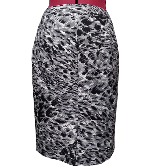 Talbots Side Double Zip Painted Black Gray White Pencil Skirt Size 4 - Picture 8 of 13